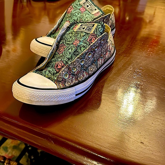 Women’s day of the dead Converse 8/10 condition - Picture 1 of 5